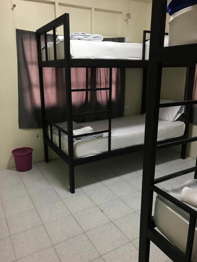 Holiday Phangan - Hostel & Bar Thongsala Εξωτερικό φωτογραφία
