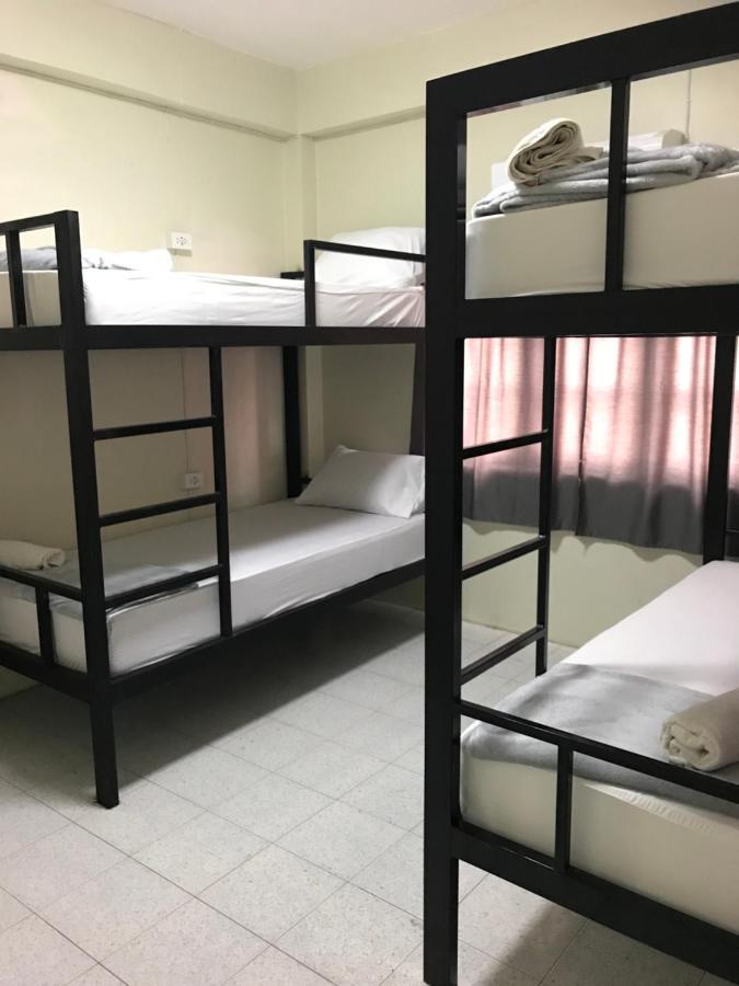 Holiday Phangan - Hostel & Bar Thongsala Εξωτερικό φωτογραφία