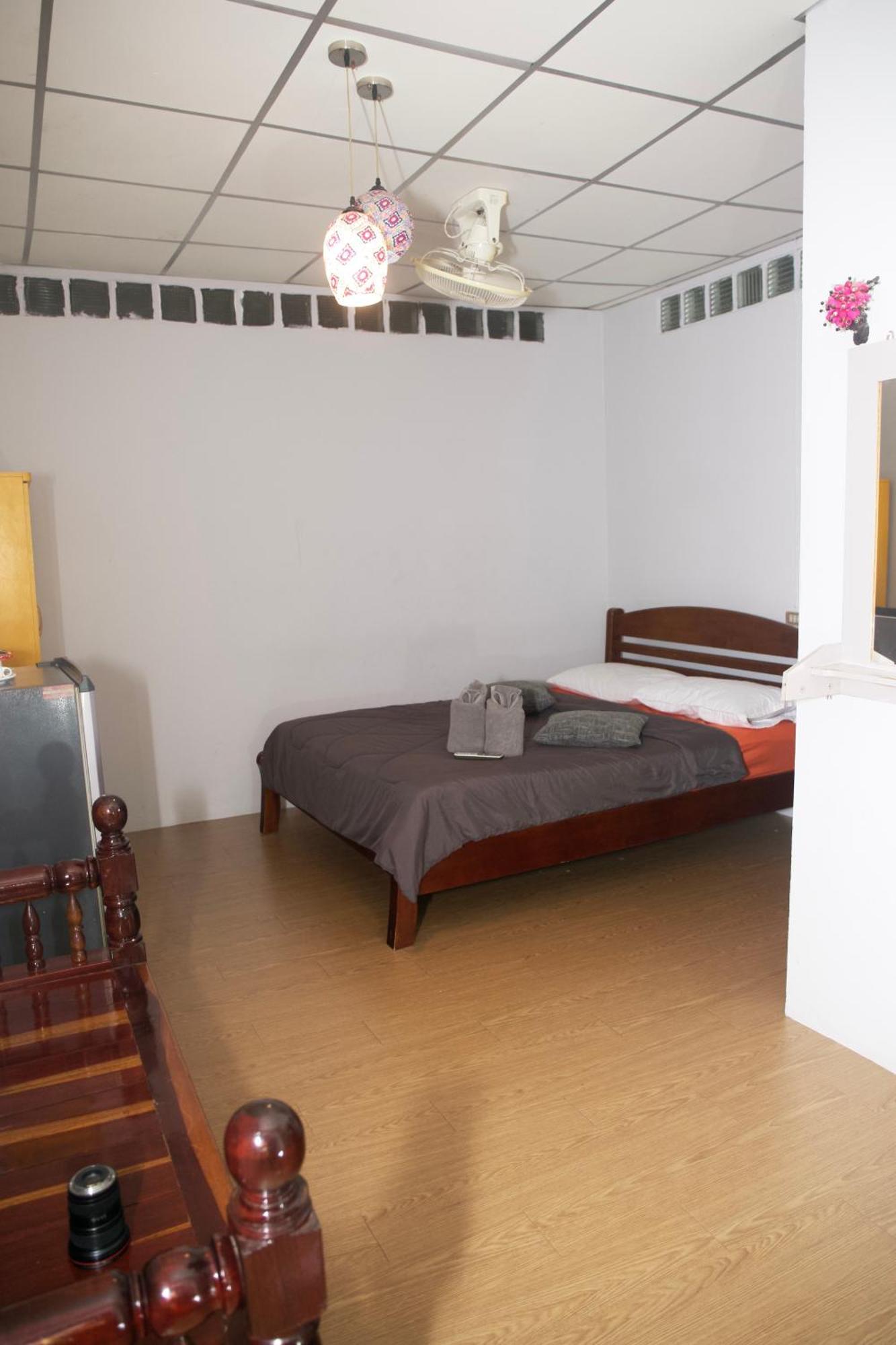 Holiday Phangan - Hostel & Bar Thongsala Εξωτερικό φωτογραφία
