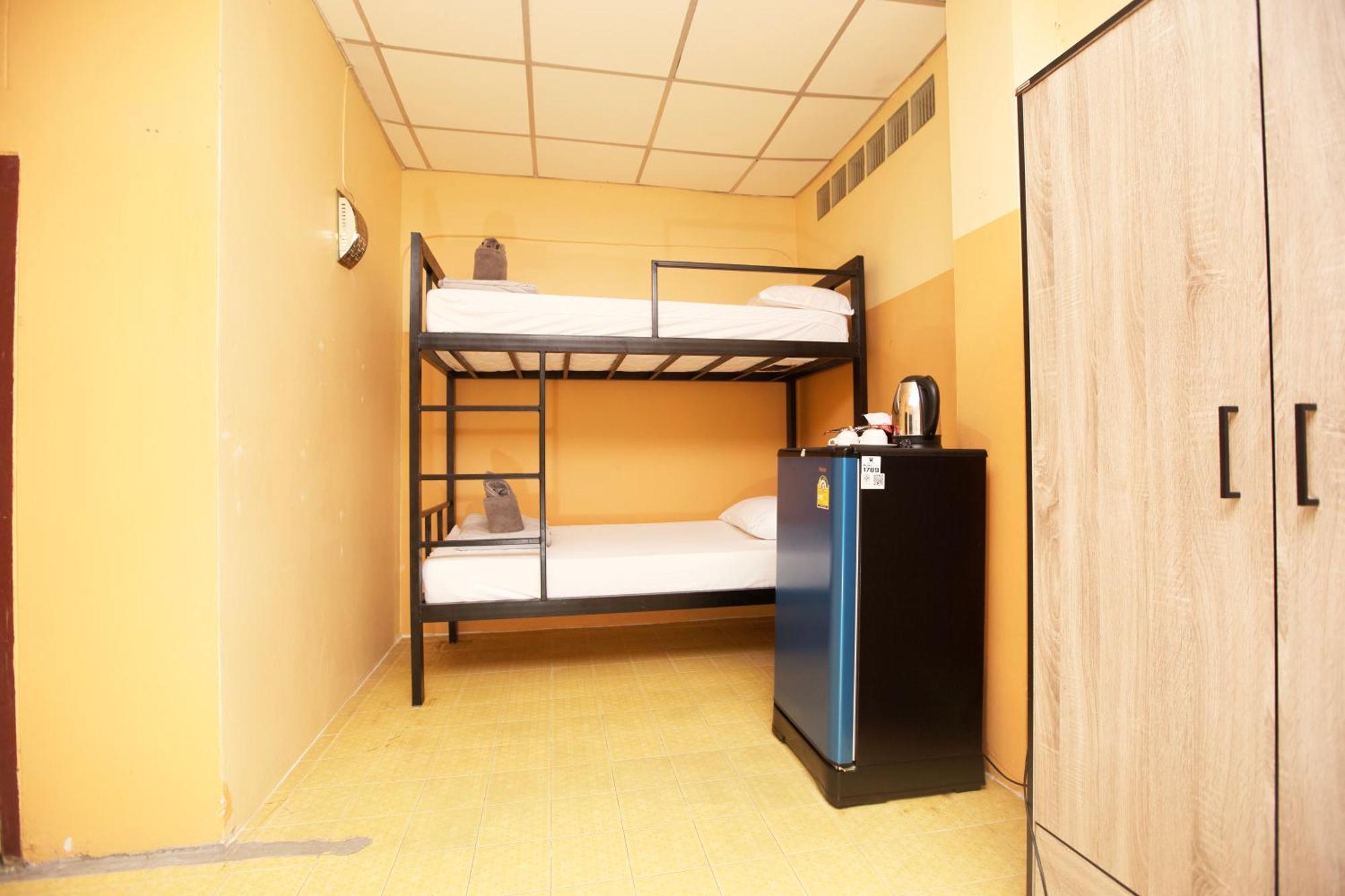 Holiday Phangan - Hostel & Bar Thongsala Εξωτερικό φωτογραφία